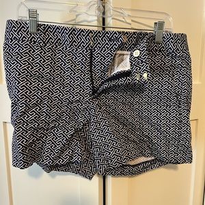 Navy and white banana republic shorts size 8